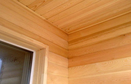 Вагонка в оформлении деревянного дома